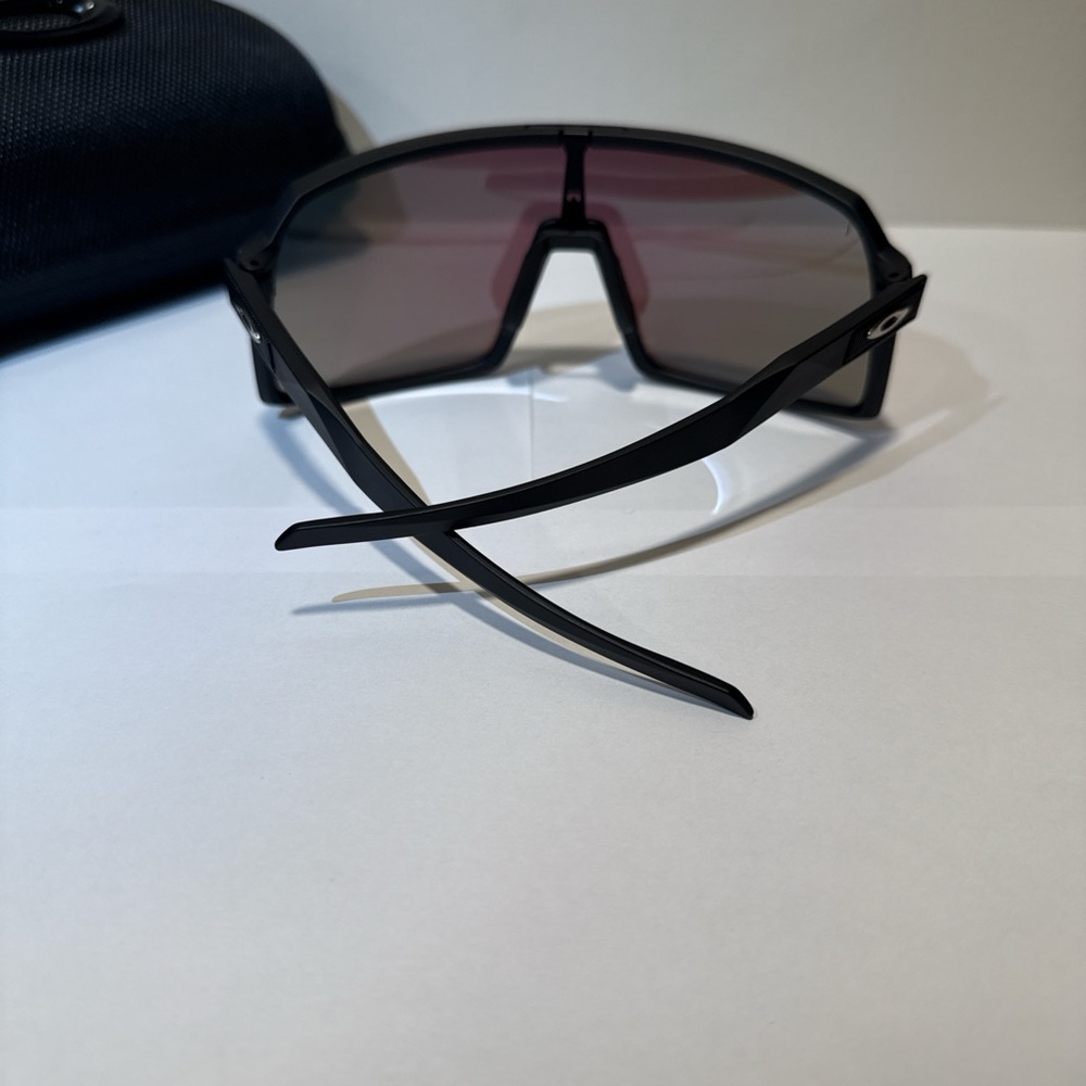 Oakley Sutro Black frame and Blue lense Sunglasses with case - Picture 3 of 4